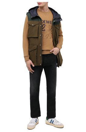 Мужской пуховый жилет 1 moncler jw anderson MONCLER GENIUS хаки цвета по цене 95700 руб., арт. F2-09E-1C510-00-V0134 | Фото 2 Мужской пуховый жилет 1 moncler jw anderson MONCLER GENIUS хаки цвета, арт. F2-09E-1C510-00-V0134 | Фото 2
