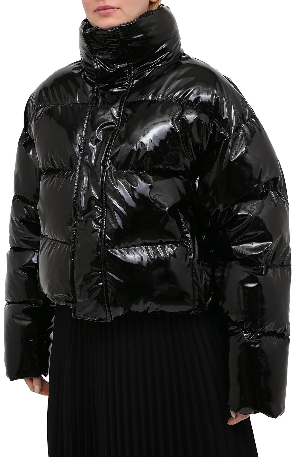 Женская утепленная куртка BALENCIAGA черного цвета, арт. 626544/TGQ10 | Фото 3 (Кросс-КТ: Куртка, Утепленный, Пуховик; Рукава: Длинные; Стили: Гламурный, Кэжуэл; Материал внешний: Синтетический материал; Материал подклада: Синтетический материал; Длина (верхняя одежда): Короткие)