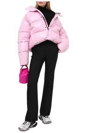 Женская утепленная куртка BALENCIAGA розового цвета, арт. 626544/TI014 | Фото 2 (Рукава: Длинные; Материал подклада: Синтетический материал; Материал внешний: Синтетический материал; Длина (верхняя одежда): Короткие; Стили: Гламурный, Кэжуэл; Кросс-КТ: Пуховик, Утепленный, Куртка)