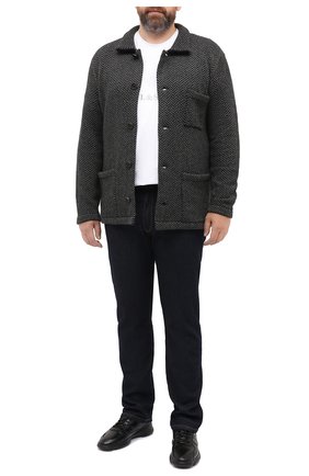 Мужской кашемировый кардиган BRIONI темно-серого цвета по цене 327000 руб., арт. UMHU0L/09K22 | Фото 2 Мужской кашемировый кардиган BRIONI темно-серого цвета, арт. UMHU0L/09K22 | Фото 2 (Материал внешний: Шерсть, Кашемир; Рукава: Длинные; Big sizes: Big Sizes; Стили: Кэжуэл, Классический; Длина (для топов): Удлиненные; Мужское Кросс-КТ: Кардиган-одежда; Региональные ограничения белый список (Axapta Mercury): RU)