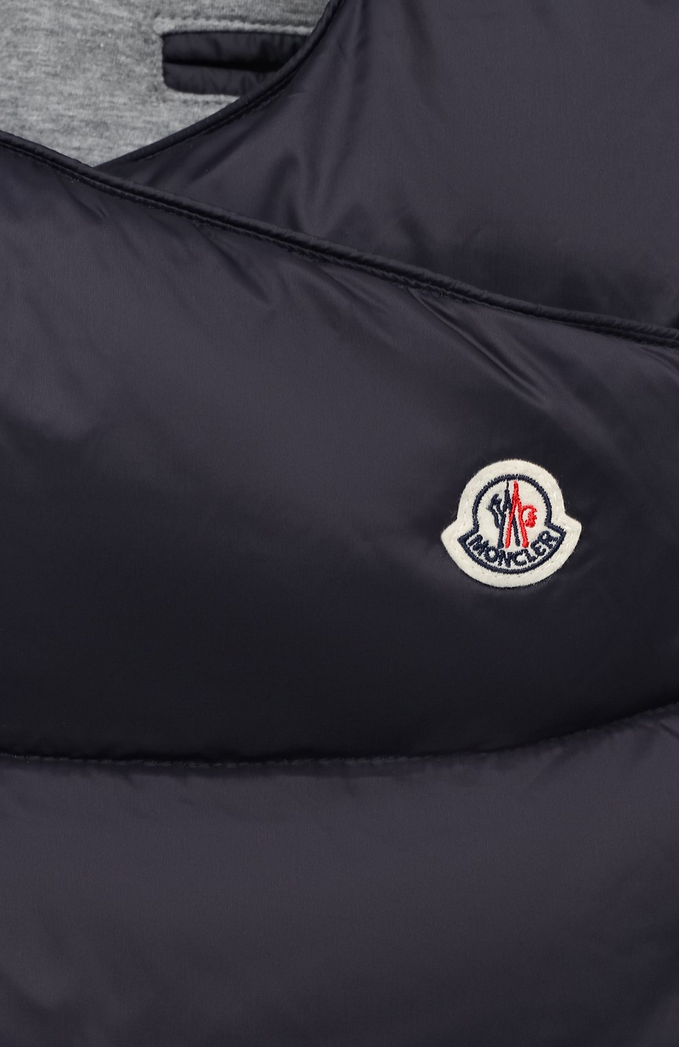 Детский пуховый конверт MONCLER темно-синего цвета по цене 34300 руб., арт. F2-951-1G505-00-53079 | Фото 3 Детский пуховый конверт MONCLER темно-синего цвета, арт. F2-951-1G505-00-53079 | Фото 3