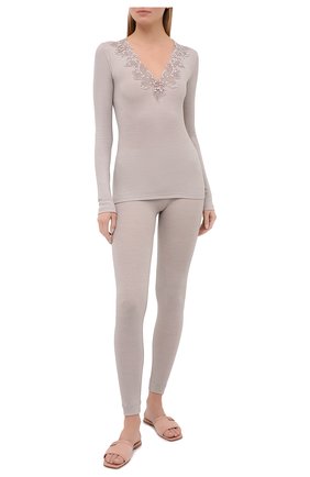 Женская лонгслив из шерсти и шелка ZIMMERLI светло-серого цвета по цене 19200 руб., арт. 370-3070 | Фото 2 Женская лонгслив из шерсти и шелка ZIMMERLI светло-серого цвета, арт. 370-3070 | Фото 2