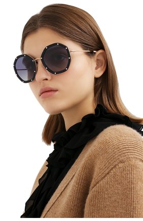 Женские солнцезащитные очки valentino garavani VALENTINO синего цвета по цене 29450 руб., арт. 2042-30044L | Фото 2 Женские солнцезащитные очки valentino garavani VALENTINO синего цвета, арт. 2042-30044L | Фото 2