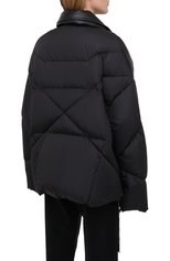 Женская пуховая куртка KHRISJOY черного цвета, арт. BFMW041/PU | Фото 4 (Кросс-КТ: Куртка, Пуховик; Рукава: Длинные; Женское Кросс-КТ: Пуховик-куртка; Материал внешний: Синтетический материал; Материал подклада: Синтетический материал; Длина (верхняя одежда): Короткие; Материал утеплителя: Пух и перо)