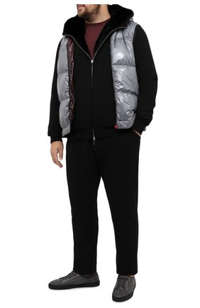 Мужской пуховый жилет KITON серого цвета по цене 299500 руб., арт. UW0842MV03T96/60-68 | Фото 2 Мужской пуховый жилет KITON серого цвета, арт. UW0842MV03T96/60-68 | Фото 2