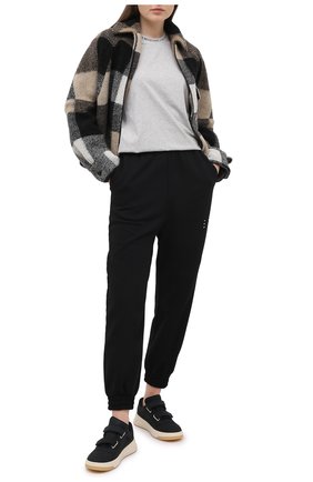 Женская хлопковая футболка VICTORIA, VICTORIA BECKHAM серого цвета по цене 11300 руб., арт. 2420JTS001996A | Фото 2 Женская хлопковая футболка VICTORIA, VICTORIA BECKHAM серого цвета, арт. 2420JTS001996A | Фото 2