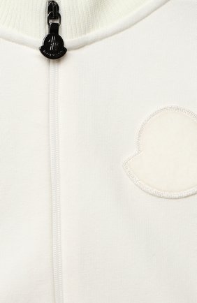 Детский комплект из толстовки и брюк MONCLER белого цвета по цене 26300 руб., арт. F2-951-8M727-10-809EH | Фото 6 Детский комплект из толстовки и брюк MONCLER белого цвета, арт. F2-951-8M727-10-809EH | Фото 6