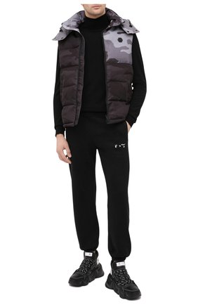 Мужской пуховый жилет PHILIPP PLEIN серого цвета по цене 182700 руб., арт. A20C MRC0138 PNY002N | Фото 2 Мужской пуховый жилет PHILIPP PLEIN серого цвета, арт. A20C MRC0138 PNY002N | Фото 2
