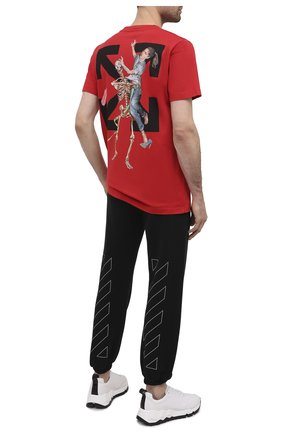 Мужская хлопковая футболка OFF-WHITE красного цвета по цене 26500 руб., арт. 0MAA027F20FAB0032510 | Фото 2 Мужская хлопковая футболка OFF-WHITE красного цвета, арт. 0MAA027F20FAB0032510 | Фото 2