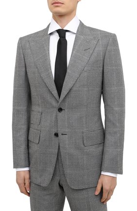 Мужской шерстяной костюм TOM FORD серого цвета по цене 337500 руб., арт. 822R34/21AL43 | Фото 2 Мужской шерстяной костюм TOM FORD серого цвета, арт. 822R34/21AL43 | Фото 2 (Рукава: Длинные; Материал внешний: Шерсть; Материал подклада: Купро, Шелк; Костюмы М: Однобортный; Стили: Классический)
