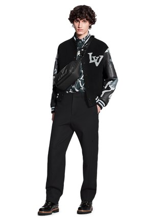 Мужской шерстяной бомбер LOUIS VUITTON черного цвета по цене 365000 руб., арт. 1A7X1S | Фото 2 Мужской шерстяной бомбер LOUIS VUITTON черного цвета, арт. 1A7X1S | Фото 2