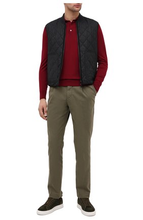 Мужской жилет из шерсти и кашемира ERMENEGILDO ZEGNA темно-серого цвета по цене 187500 руб., арт. UVT26/V112 | Фото 2 Мужской жилет из шерсти и кашемира ERMENEGILDO ZEGNA темно-серого цвета, арт. UVT26/V112 | Фото 2 (Длина (верхняя одежда): Короткие; Материал подклада: Вискоза; Материал внешний: Шерсть; Мужское Кросс-КТ: Верхняя одежда; Стили: Кэжуэл; Кросс-КТ: Пуховик, Куртка)
