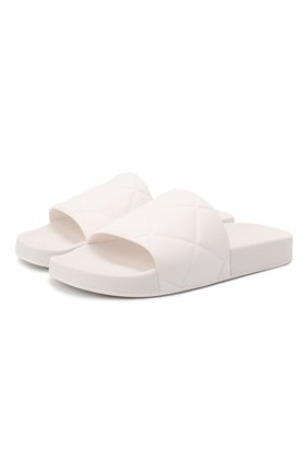 Женские шлепанцы bv slider BOTTEGA VENETA белого цвета по цене 26700 руб., арт. 640051/V00P0 | Фото 1 Женские шлепанцы bv slider BOTTEGA VENETA белого цвета, арт. 640051/V00P0 | Фото 1