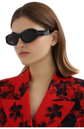 Женские солнцезащитные очки GIVENCHY черного цвета по цене 0 руб., арт. 7154/G 807 | Фото 2 Женские солнцезащитные очки GIVENCHY черного цвета, арт. 7154/G 807 | Фото 2 (Региональные ограничения белый список (Axapta Mercury): RU; Тип очков: С/з; Очки форма: Узкие)