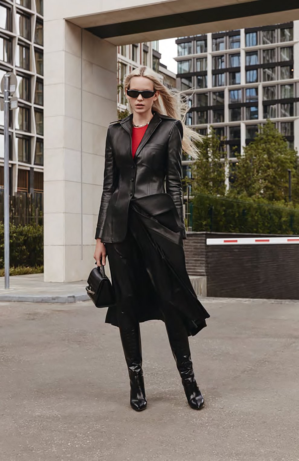 Женские солнцезащитные очки GIVENCHY черного цвета по цене 0 руб., арт. 7154/G 807 | Фото 5 Женские солнцезащитные очки GIVENCHY черного цвета, арт. 7154/G 807 | Фото 5 (Региональные ограничения белый список (Axapta Mercury): RU; Тип очков: С/з; Очки форма: Узкие)