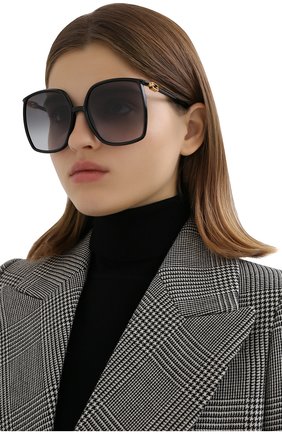 Женские солнцезащитные очки FENDI черного цвета по цене 17800 руб., арт. 0431/G 807 | Фото 2 Женские солнцезащитные очки FENDI черного цвета, арт. 0431/G 807 | Фото 2