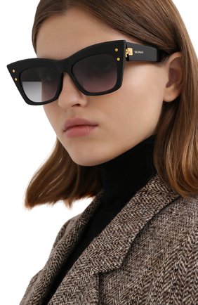 Женские солнцезащитные очки BALMAIN черного цвета по цене 53050 руб., арт. BPS-101A | Фото 2 Женские солнцезащитные очки BALMAIN черного цвета, арт. BPS-101A | Фото 2