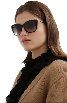 Женские солнцезащитные очки PRADA черного цвета по цене 18700 руб., арт. 12XS-1AB0A7 | Фото 2 Женские солнцезащитные очки PRADA черного цвета, арт. 12XS-1AB0A7 | Фото 2