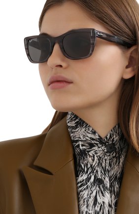 Женские солнцезащитные очки RAY-BAN серого цвета по цене 12500 руб., арт. 2248-1314B1 | Фото 2 Женские солнцезащитные очки RAY-BAN серого цвета, арт. 2248-1314B1 | Фото 2