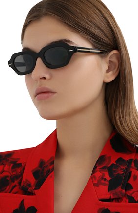 Женские солнцезащитные очки THE ROW X OLIVER PEOPLES черного цвета по цене 25100 руб., арт. 5386SU-1005R5 | Фото 2 Женские солнцезащитные очки THE ROW X OLIVER PEOPLES черного цвета, арт. 5386SU-1005R5 | Фото 2