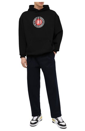 Мужской хлопковое худи BALENCIAGA черного цвета по цене 67650 руб., арт. 570811/TJVD7 | Фото 2 Мужской хлопковое худи BALENCIAGA черного цвета, арт. 570811/TJVD7 | Фото 2