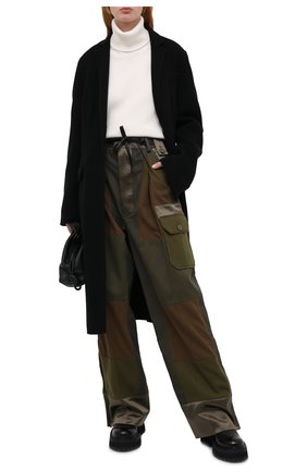 Женские хлопковые брюки TOM FORD хаки цвета по цене 293500 руб., арт. PAW362-FAX775 | Фото 2 Женские хлопковые брюки TOM FORD хаки цвета, арт. PAW362-FAX775 | Фото 2