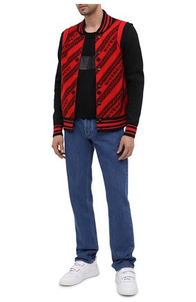 Мужская хлопковая футболка GIVENCHY черного цвета по цене 57150 руб., арт. BM70ZR3002 | Фото 2 Мужская хлопковая футболка GIVENCHY черного цвета, арт. BM70ZR3002 | Фото 2