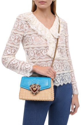 Женская сумка devotion small DOLCE & GABBANA бирюзового цвета по цене 941500 руб., арт. BB6713/A2V93/AMIS | Фото 2 Женская сумка devotion small DOLCE & GABBANA бирюзового цвета, арт. BB6713/A2V93/AMIS | Фото 2 (Материал: Натуральная кожа; Ремень/цепочка: На ремешке; Размер: small; Сумки-технические: Сумки через плечо)