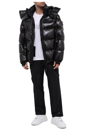 Мужская пуховая куртка verrand MONCLER GRENOBLE черного цвета по цене 151300 руб., арт. F2-097-1B513-00-539XZ | Фото 2 Мужская пуховая куртка verrand MONCLER GRENOBLE черного цвета, арт. F2-097-1B513-00-539XZ | Фото 2