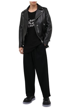 Мужская хлопковый лонгслив YOHJI YAMAMOTO черного цвета по цене 38300 руб., арт. HR-T23-075 | Фото 2 Мужская хлопковый лонгслив YOHJI YAMAMOTO черного цвета, арт. HR-T23-075 | Фото 2 (Рукава: Длинные; Материал внешний: Хлопок)