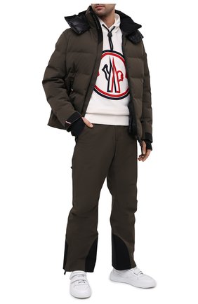 Мужской утепленные брюки MONCLER GRENOBLE зеленого цвета по цене 69950 руб., арт. F2-097-2A603-40-53066 | Фото 2 Мужской утепленные брюки MONCLER GRENOBLE зеленого цвета, арт. F2-097-2A603-40-53066 | Фото 2