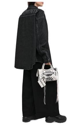Женская джинсовая рубашка VETEMENTS черного цвета по цене 110500 руб., арт. UAH21SH043 2801/W | Фото 2 Женская джинсовая рубашка VETEMENTS черного цвета, арт. UAH21SH043 2801/W | Фото 2