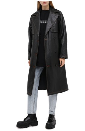 Женская хлопковая футболка VETEMENTS черного цвета по цене 32200 руб., арт. UAH21TR506 1611/W | Фото 2 Женская хлопковая футболка VETEMENTS черного цвета, арт. UAH21TR506 1611/W | Фото 2