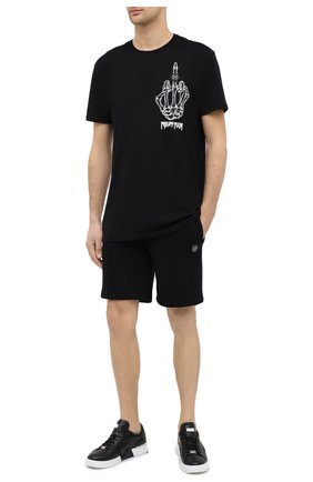 Мужские хлопковые шорты PHILIPP PLEIN черного цвета по цене 36540 руб., арт. A20C MJT1748 PJO002N | Фото 2 Мужские хлопковые шорты PHILIPP PLEIN черного цвета, арт. A20C MJT1748 PJO002N | Фото 2