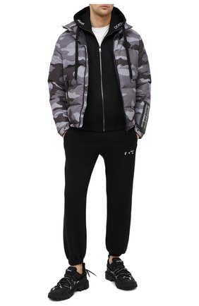 Мужская пуховая куртка PHILIPP PLEIN серого цвета по цене 195750 руб., арт. A20C MRB1579 PNY002N | Фото 2 Мужская пуховая куртка PHILIPP PLEIN серого цвета, арт. A20C MRB1579 PNY002N | Фото 2
