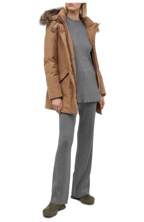 Женская пуховая парка WOOLRICH коричневого цвета по цене 122000 руб., арт. CFWW0U0352FR/UT2347 | Фото 2 Женская пуховая парка WOOLRICH коричневого цвета, арт. CFWW0U0352FR/UT2347 | Фото 2