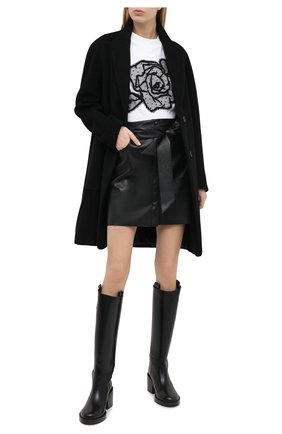 Женская хлопковая футболка REDVALENTINO черно-белого цвета по цене 29550 руб., арт. UR0MG07U/5J7 | Фото 2 Женская хлопковая футболка REDVALENTINO черно-белого цвета, арт. UR0MG07U/5J7 | Фото 2