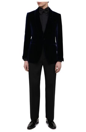 Мужской пиджак TOM FORD темно-синего цвета по цене 279000 руб., арт. QVER40/11SV40 | Фото 2 Мужской пиджак TOM FORD темно-синего цвета, арт. QVER40/11SV40 | Фото 2 (Материал подклада: Шелк, Купро; Рукава: Длинные; Длина (для топов): Стандартные; Стили: Классический; 1-2-бортные: Однобортные; Пиджаки М: Приталенный; Материал внешний: Вискоза, Купро, Растительное волокно; Случай: Вечерний)