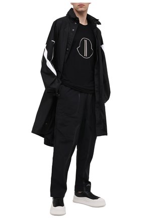 Мужская хлопковый лонгслив moncler + rick owens MONCLER черного цвета по цене 34550 руб., арт. MU20F0014/V8170 | Фото 2 Мужская хлопковый лонгслив moncler + rick owens MONCLER черного цвета, арт. MU20F0014/V8170 | Фото 2