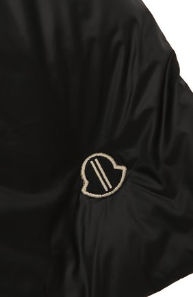 Мужской пуховый шарф moncler + rick owens MONCLER черного цвета по цене 31550 руб., арт. MU20F0028/C0594 | Фото 2 Мужской пуховый шарф moncler + rick owens MONCLER черного цвета, арт. MU20F0028/C0594 | Фото 2
