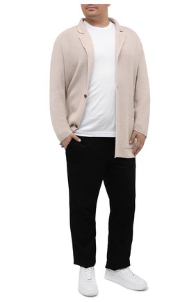 Мужской шерстяной кардиган CRUCIANI бежевого цвета по цене 73650 руб., арт. CU26.250/60-68 | Фото 2 Мужской шерстяной кардиган CRUCIANI бежевого цвета, арт. CU26.250/60-68 | Фото 2