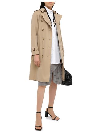 Женский хлопковый тренч BURBERRY бежевого цвета по цене 145000 руб., арт. 8027909 | Фото 2 Женский хлопковый тренч BURBERRY бежевого цвета, арт. 8027909 | Фото 2