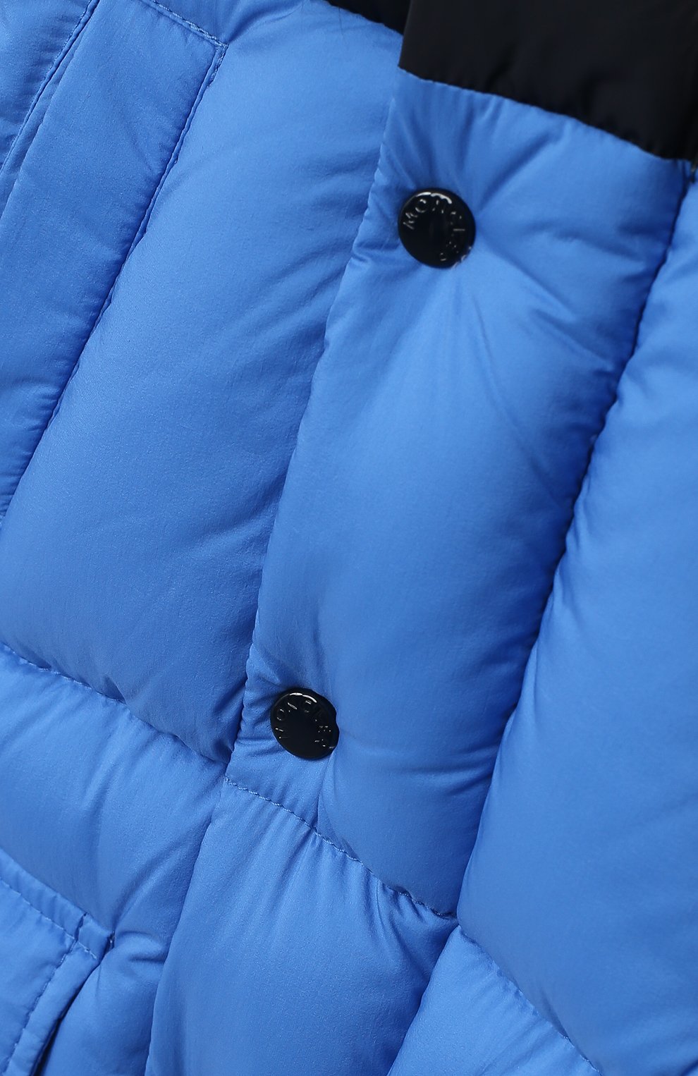 Детского пуховая куртка MONCLER синего цвета по цене 49700 руб., арт. F2-951-1C504-22-53333 | Фото 3 Детского пуховая куртка MONCLER синего цвета, арт. F2-951-1C504-22-53333 | Фото 3
