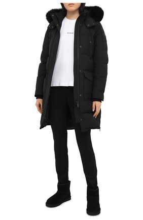 Женские замшевые сапоги classic mini ugg rubbe UGG черного цвета по цене 14580 руб., арт. 1108231_BLK | Фото 2 Женские замшевые сапоги classic mini ugg rubbe UGG черного цвета, арт. 1108231_BLK | Фото 2
