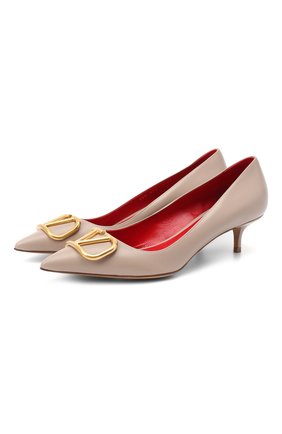 Женская кожаные туфли valentino garavani vlogo VALENTINO бежевого цвета по цене 63400 руб., арт. UW0S0Q63/DSH | Фото 1 Женская кожаные туфли valentino garavani vlogo VALENTINO бежевого цвета, арт. UW0S0Q63/DSH | Фото 1