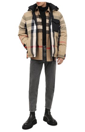 Мужская двусторонняя пуховая куртка BURBERRY бежевого цвета по цене 109500 руб., арт. 8033115 | Фото 2 Мужская двусторонняя пуховая куртка BURBERRY бежевого цвета, арт. 8033115 | Фото 2
