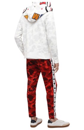 Мужская хлопковая толстовка BAPE белого цвета по цене 49300 руб., арт. 1G80115023 | Фото 2 Мужская хлопковая толстовка BAPE белого цвета, арт. 1G80115023 | Фото 2