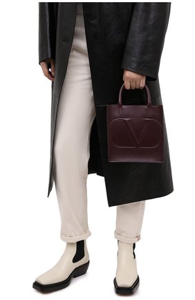 Женская сумка valentino garavani vlogo walk small VALENTINO бордового цвета по цене 124000 руб., арт. UW2B0H23/QEL | Фото 2 Женская сумка valentino garavani vlogo walk small VALENTINO бордового цвета, арт. UW2B0H23/QEL | Фото 2