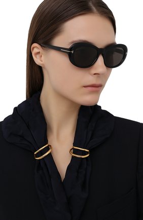 Женские солнцезащитные очки TOM FORD черного цвета по цене 27250 руб., арт. TF819 | Фото 2 Женские солнцезащитные очки TOM FORD черного цвета, арт. TF819 | Фото 2