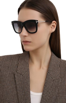 Женские солнцезащитные очки TOM FORD черного цвета по цене 34850 руб., арт. TF822 | Фото 2 Женские солнцезащитные очки TOM FORD черного цвета, арт. TF822 | Фото 2